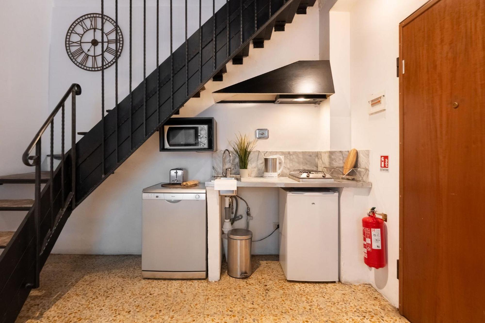 F1 - Santa Croce One Bedroom Apartment For Couples Флоренция Экстерьер фото
